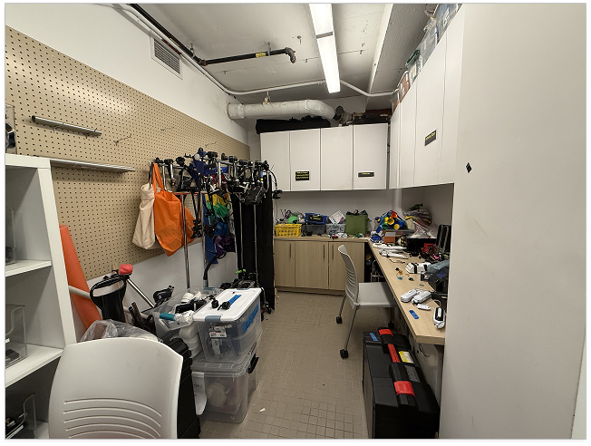 Broken AT device — environment photo 3