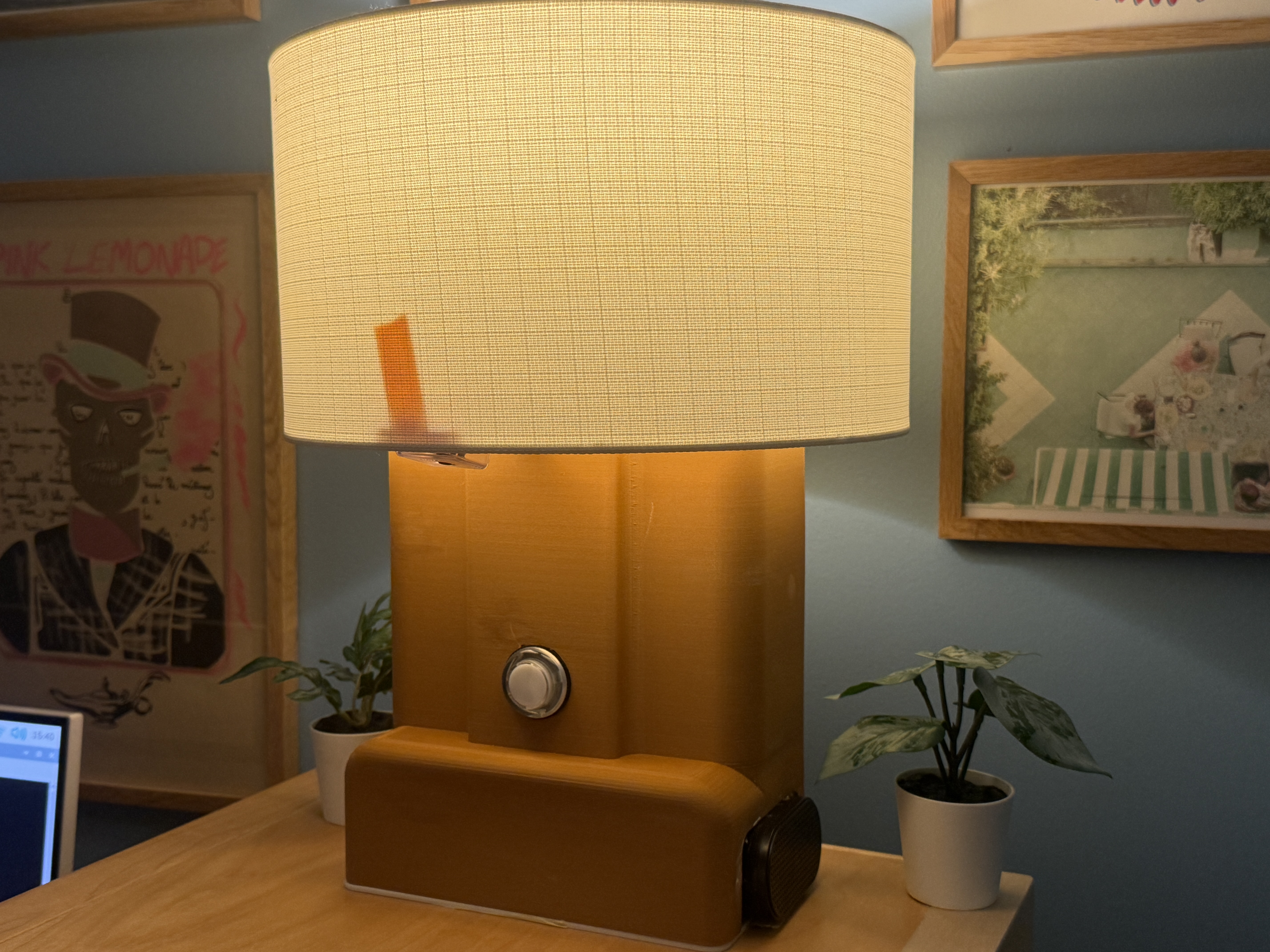 VoiceLamp — Art Deco lamp with integrated camera and speaker